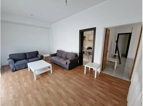 Discover a newly renovated two bedroom apartment on the… - Case