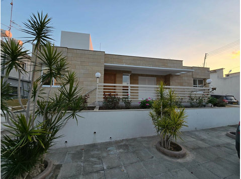 Discover this spacious house available for rent in the… - Houses