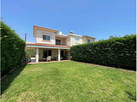 Excellent 2 bedroom Detached house for rent in Germasogeia.… - Houses