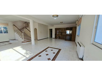 Four bedroom detached, unfurnished residence available in a… - خانه ها