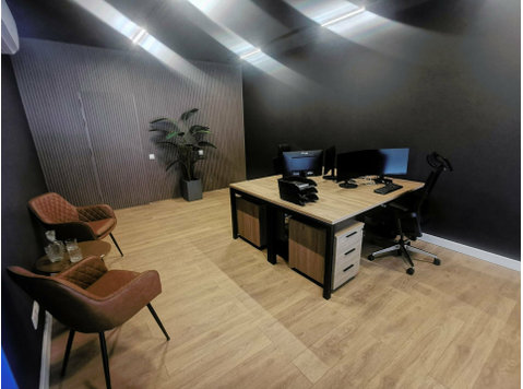 Ground floor office in Agios Nikolaos area in Limassol with… - Mājas