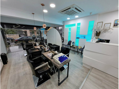 Lovely and fully fitted Hair Salon available in a… - Case