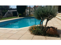 Lovely four bedroom villa in Ypsonas available for rent,… - Nhà