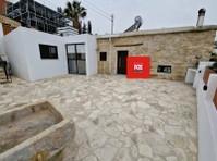 Luxury 2 bedrooms detached mesonette with big yard,… - Σπίτια
