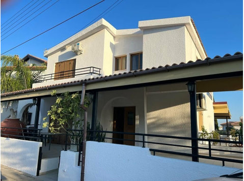 Luxury four bedroom fully furnished villa in Agios… - บ้าน