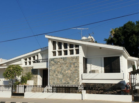 Luxury four bedrooms detached house fully furnished in… - בתים