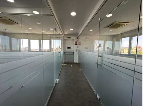Luxury offices
Open plan, glass partitions, raised floor ,… - Müstakil Evler