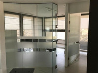 Luxury offices in the Business center of Spyrou Kyprianou… - Müstakil Evler