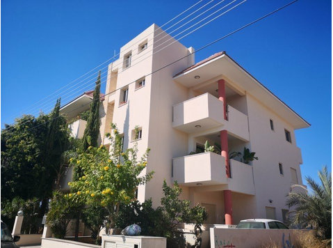 Nice ground floor office in Agia Fyla area in Limassol with… - Müstakil Evler