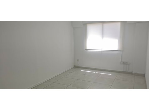 Office in Mesa Gitonia area in Limassol with covered area… - منازل