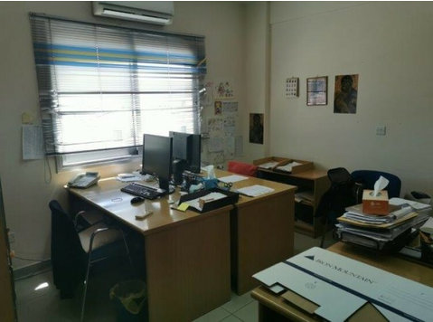 Office in Mesa Gitonia area in Limassol with covered area… - Huizen