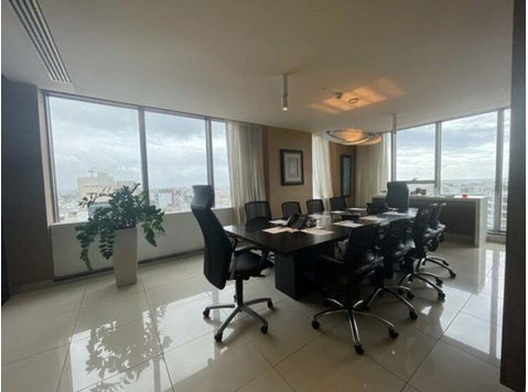 Outstanding offices over 3 floors 186m² per floor total… - Houses