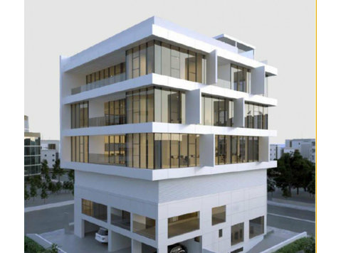 The building is located on Spyrou Kyprianou Street, one of… - منازل