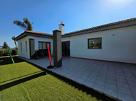 The house is located in the Ypsonas area of Limassol.
There… - Σπίτια