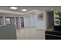 The office is conveniently located in the center of… - Σπίτια