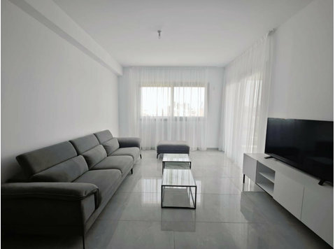 The project is idyllic located in a quiet, residential area… - منازل