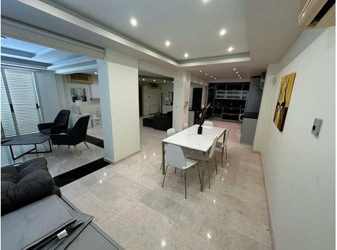 This 160sq.m ground floor apartment offers a touch of… - Rumah