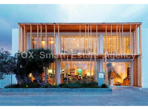 This is a fabulous building on a plot 536m² in a… - Häuser