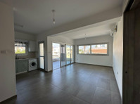 This lovely bright 2 bedroom apartment offers electrical… - Houses