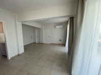 This lovely well-appointed 3 bedroom, 2 bathroom, guest wc… - خانه ها