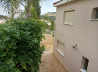 This outstanding house is located in the lovely Pissouri… - Maisons