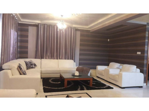 This stunning detached villa in the heart of Germasogeia… - Case