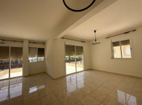 This well-appointed 3 bedroom Duplex upper house is in a… - خانه ها