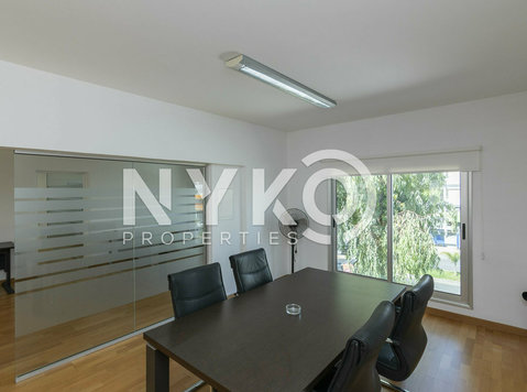 145sqm office space by Dassoudi beachfront - Büro / Gewerbe
