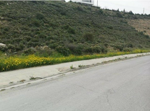 A Residential plot in Mesa Geitonia in Panthea  area in… - Houses