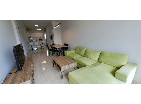 A lovely three bedroom, three bathroom apartment nestled in… - Houses