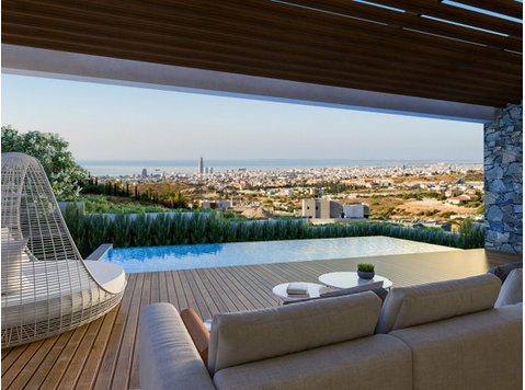 A luxury complex of 3 &amp; 4 bedroom villas, located in a… - Casa