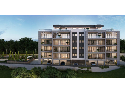 A new premium-class residential complex in Limassol located… - Rumah