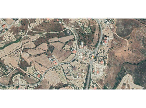 A nice 4298sqm residential land with amazing panoramic view… - خانه ها