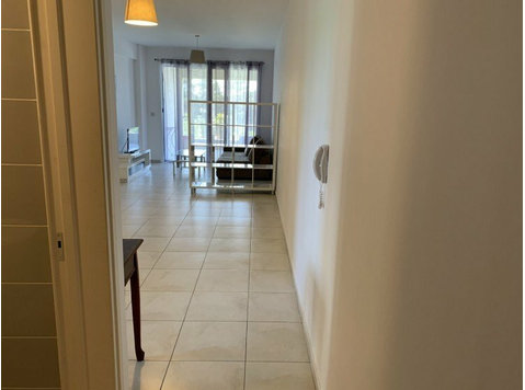 A nice three bedroom apartment in Asomatos village in… - Maisons