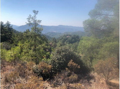 A residential piece of land offering 1097m2 has now become… - Müstakil Evler