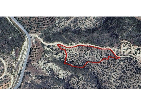 Agriculture land for sale in Mathikoloni, Limassol.

It has… - Houses