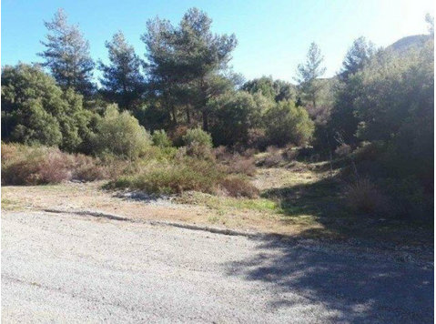 An agricultural land in Pano Polemidia area in Limassol in… - منازل