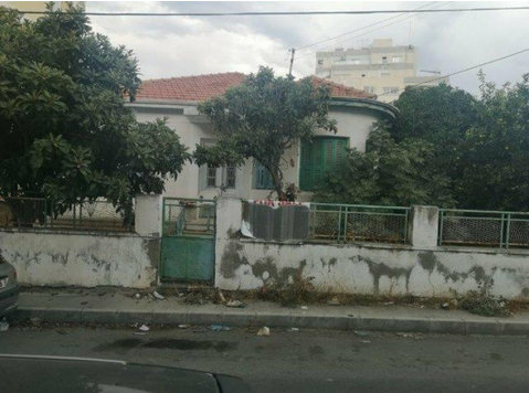 An old detached three bedroom stone built house in Agia… - خانه ها