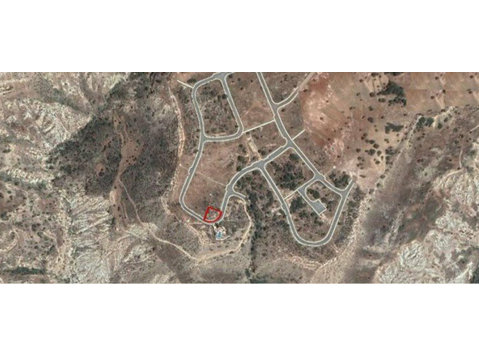 Available residential plot in Pissouri village, in… - Talot