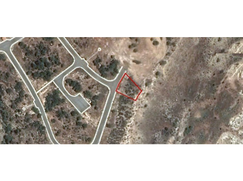 Available residential plot in Pissouri village, in… - Дома