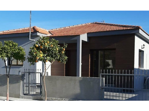 BRAND NEW Three Bedroom Detached Property located in the… - Casa