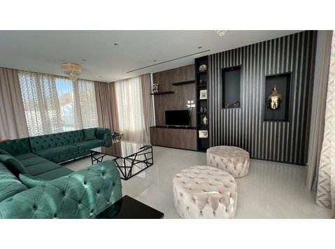 Brand new, fantastic, spacious house in a new-built area in… - منازل