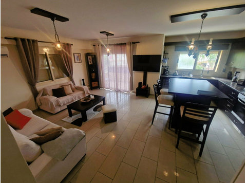 Discover this delightful 2-bedroom apartment situated on… - Majad