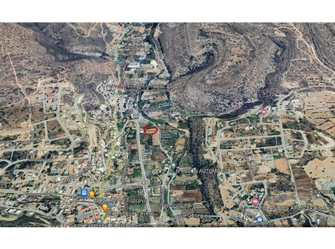 Explore the potential of this expansive 3304sq.m. land… - Nhà