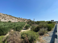 For sale a 37,767 square meter land in Pissouri, Limassol… - Дома