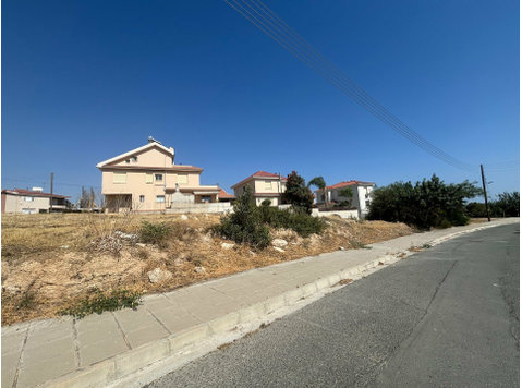 For sale in the prime area of Agios Athanasios. This prime… - வீடுகள் 