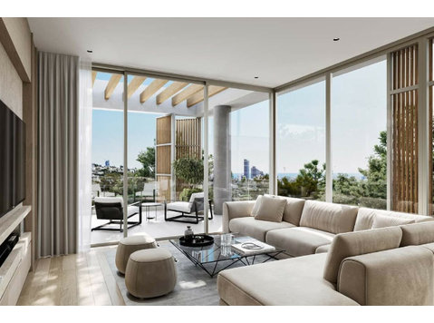 For sale is a modern apartment currently under construction… -  	家