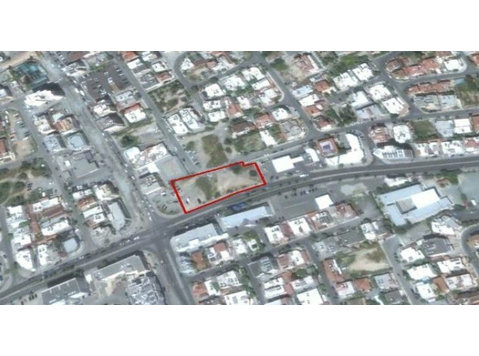 LAND  IN THE CENTER OF LIMASSOL Situated in the city center… - Dům