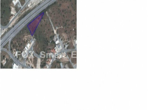 Land in Ypsonas,2945 sqm, near to a new built up area with… - Házak
