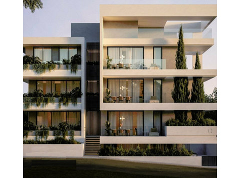 Located in Limassol's Columbia area, the complex comprises… - Куќи